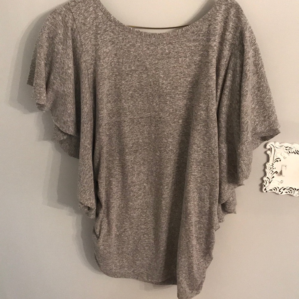 Grey top